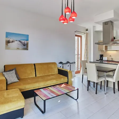- Baltic Park Apartment *